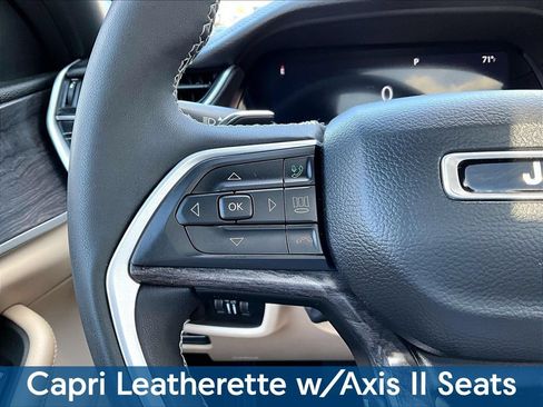 Used 2023 Jeep Grand Cherokee Limited w/ Luxury Tech Group II AWD/4WD image 15