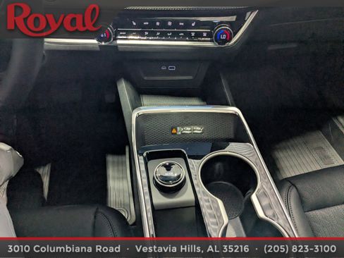 Used 2026 Chevrolet Equinox LT w/ Convenience Package II image 24