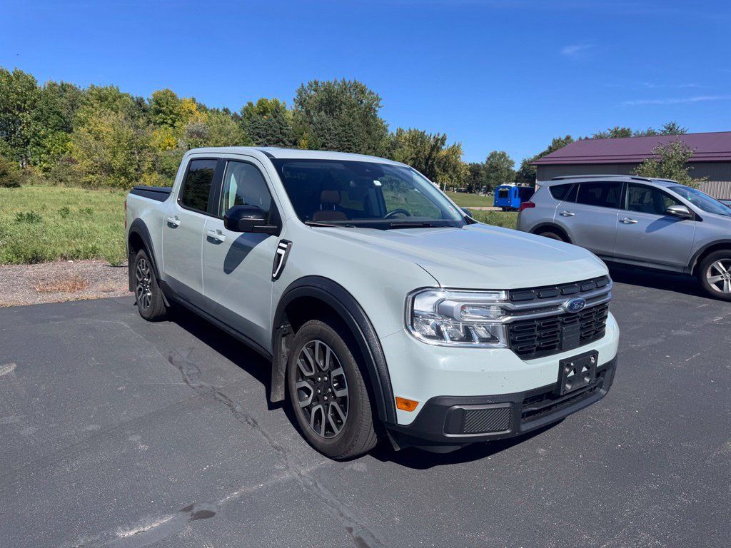 Used 2024 Ford Maverick Lariat w/ 4K Tow Package AWD/4WD image 2