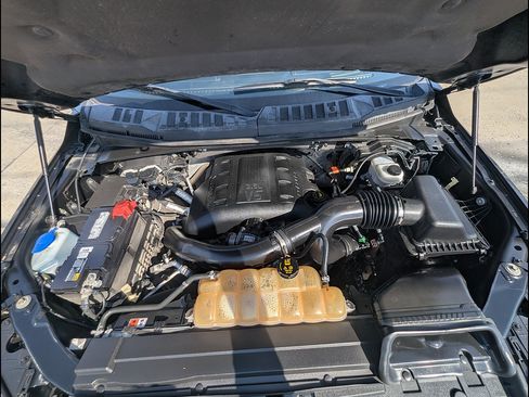 Used 2015 Ford F150 Platinum w/ Equipment Group 701A Luxury AWD/4WD image 20