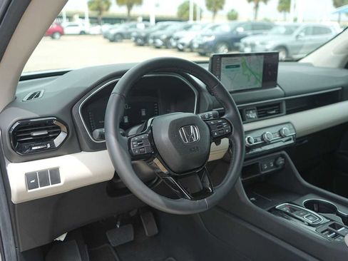 Used 2026 Honda Pilot EX-L image 2