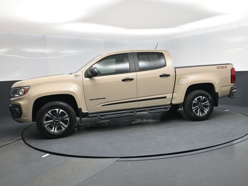 Used 2022 Chevrolet Colorado Z71 w/ Safety Package image 3