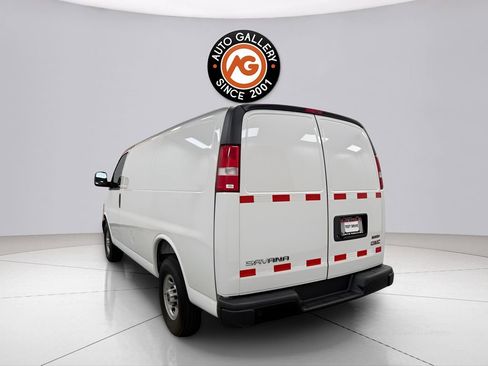 Used 2025 GMC Savana 2500 RWD image 6