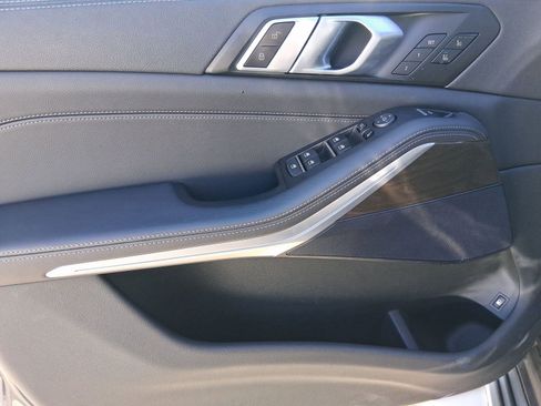 Certified 2022 BMW X5 xDrive45e w/ Executive Package image 11