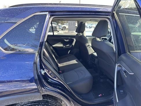 Used 2021 Toyota RAV4 XLE image 9