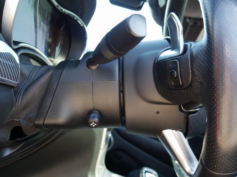 Used 2015 Jeep Grand Cherokee SRT w/ Luxury Group II image 12