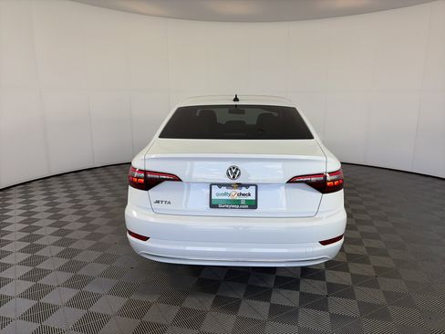 Used 2020 Volkswagen Jetta SE FWD image 9