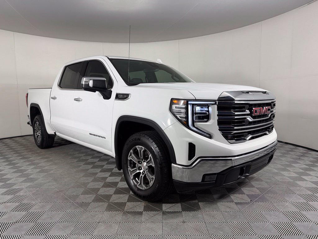 Used 2025 GMC Sierra 1500 SLT RWD image 5