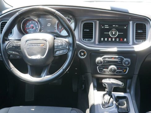 Used 2022 Dodge Charger SXT RWD image 40