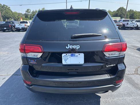 Used 2020 Jeep Grand Cherokee Laredo w/ Laredo X Package RWD image 6