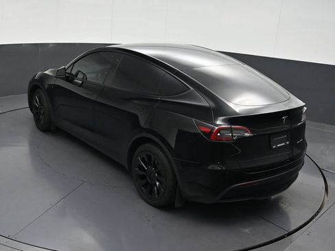 Used 2023 Tesla Model Y Long Range AWD/4WD image 16