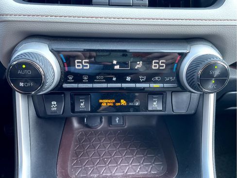 Used 2020 Toyota RAV4 Limited w/ Protection Package AWD/4WD image 16