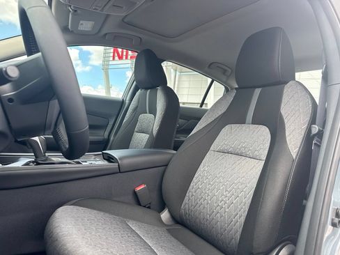 New 2026 Nissan Sentra SV w/ SV Convenience Package FWD image 10