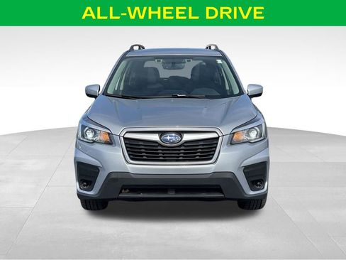 Used 2020 Subaru Forester Premium image 3