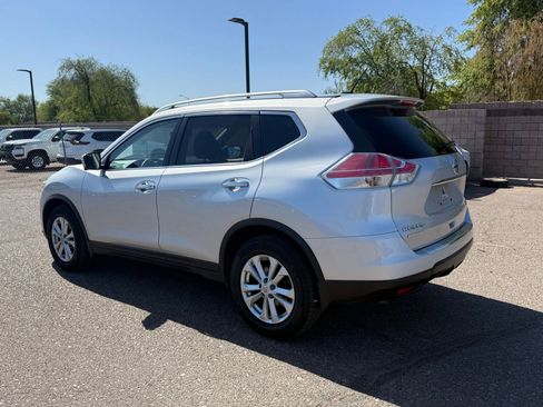 Used 2015 Nissan Rogue SV w/ SV Premium Package AWD/4WD image 7