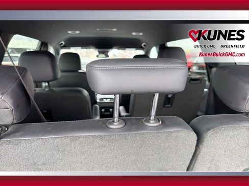 Used 2024 GMC Acadia Elevation image 33