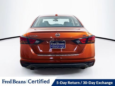Used 2021 Nissan Altima 2.5 SR w/ SR Premium Package image 9