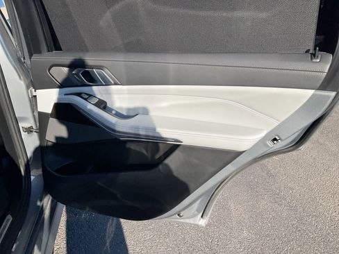 Used 2023 BMW X7 xDrive40i w/ Dynamic Handling Package image 58