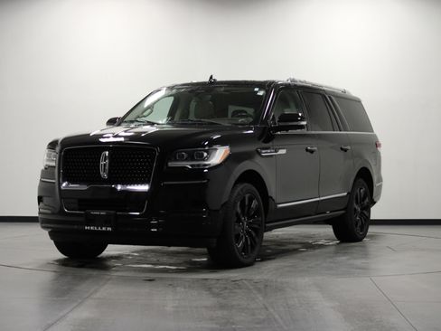 Used 2022 Lincoln Navigator L Reserve w/ Monochromatic Package image 8