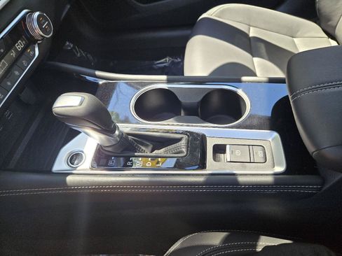 Used 2025 Nissan Altima 2.5 SL FWD image 21