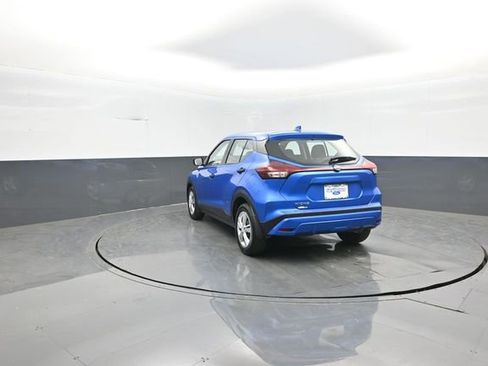 Used 2023 Nissan Kicks S FWD image 5