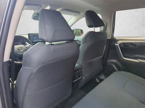 Used 2022 Toyota RAV4 LE AWD/4WD image 19