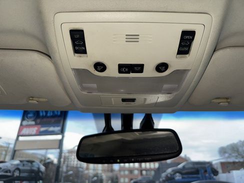 Used 2014 Lexus ES 300h Hybrid w/ Luxury Package w/Bamboo Trim image 30