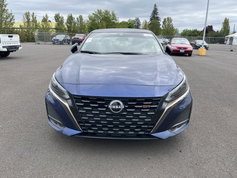 Used 2023 Nissan Altima 2.5 SR FWD image 5
