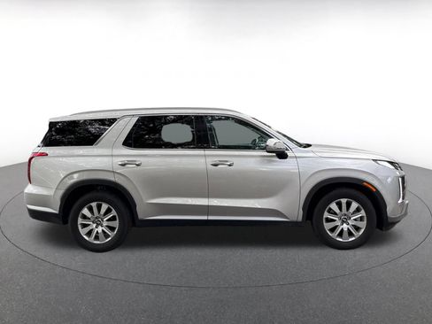 Used 2025 Hyundai Palisade SEL FWD image 14