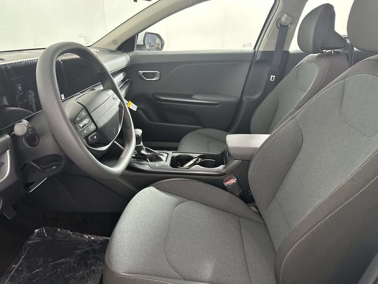 New 2027 Kia K4 FWD image 2