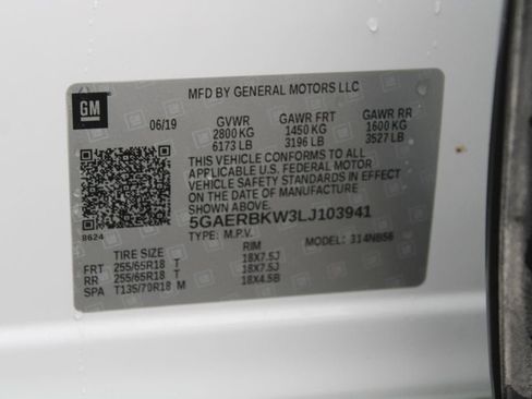 Used 2020 Buick Enclave Essence FWD image 27