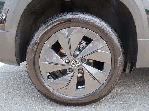 Used 2025 Volkswagen Taos S FWD image 45