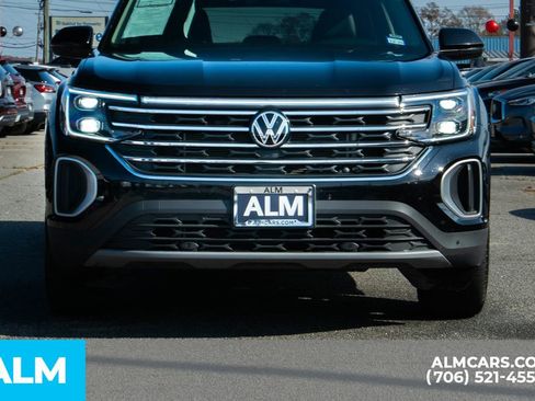 Used 2025 Volkswagen Atlas SE image 6