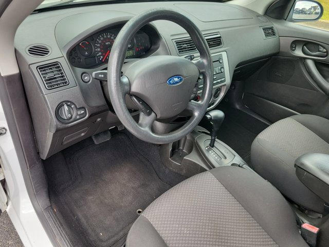 Used 2007 Ford Focus SE FWD image 10