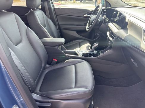 Used 2024 Buick Encore GX Sport Touring image 17