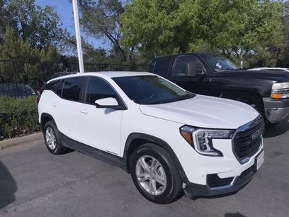 Used 2024 GMC Terrain SLE