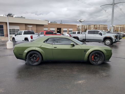 Used 2018 Dodge Challenger SRT Hellcat image 6