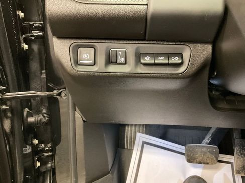 Used 2022 GMC Acadia SLT image 20