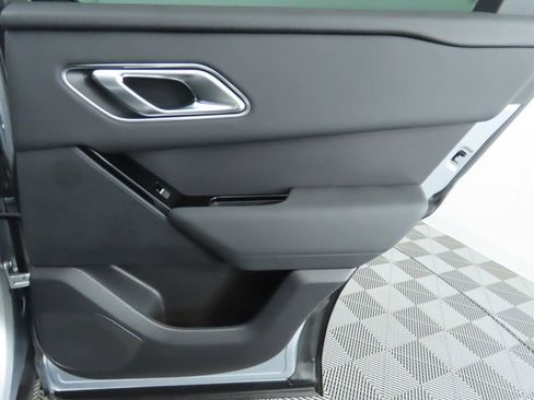 Used 2024 Land Rover Range Rover Velar Dynamic SE image 28