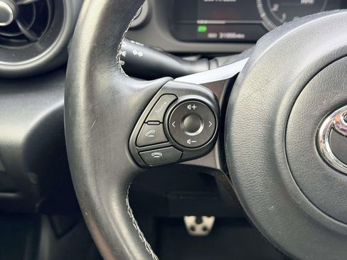 Used 2023 Toyota GR86 Premium w/ ALL Weather Mat Package (TMS) image 9