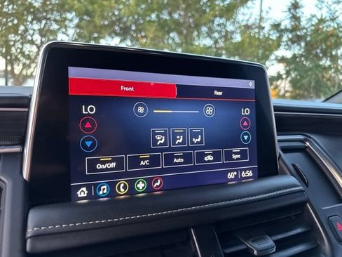 Used 2021 GMC Yukon SLT w/ SLT Luxury Plus Package AWD/4WD image 25
