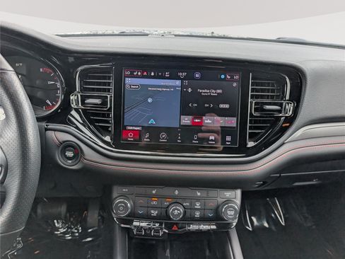Used 2025 Dodge Durango R/T w/ Blacktop Package AWD/4WD image 19