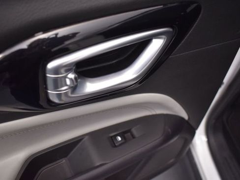 Used 2025 Jeep Compass Limited image 31