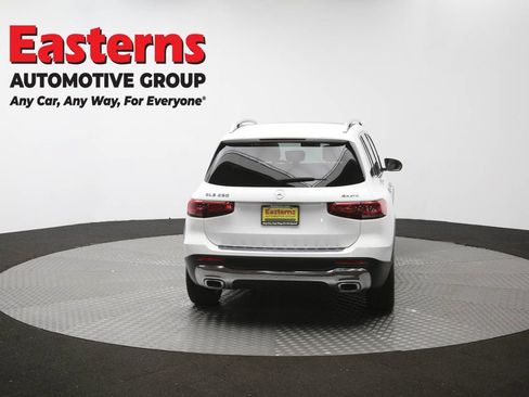 Used 2021 Mercedes-Benz GLB 250 4MATIC image 42