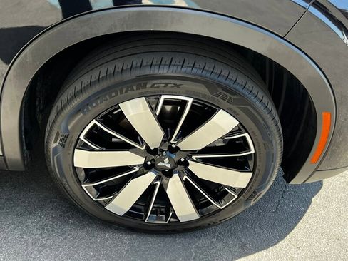 Used 2025 Mitsubishi Outlander SE AWD/4WD image 9