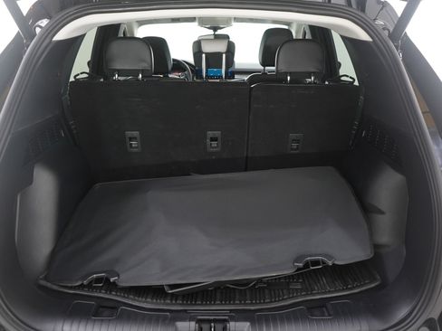 Used 2025 Ford Escape SE w/ Class II Trailer Tow Package FWD image 20