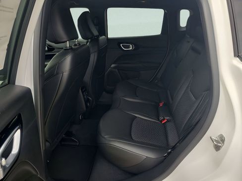 New 2026 Jeep Compass Latitude AWD/4WD image 23
