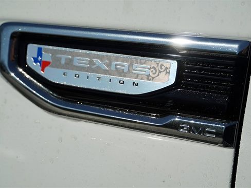 New 2026 GMC Sierra 1500 SLT image 30