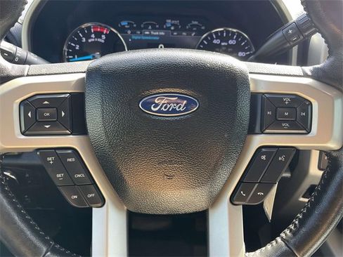 Used 2018 Ford F250 Lariat w/ Lariat Value Package image 18