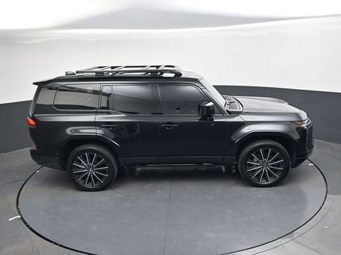 Used 2024 Lexus GX 550 w/ Accessory Package (31) image 26